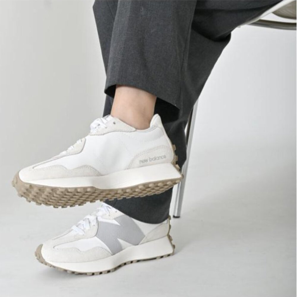 New Balance 327Women Sneakers Shoes Leather Sea Salt Brighton Grey various sizes - Picture 7 of 13